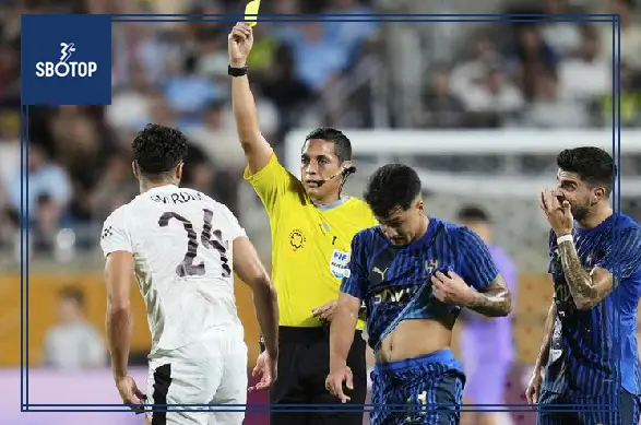 SBOTOP Trận Man City vs Al Hilal: Trọng tài buộc phải phá lệ VAR vì cầu thủ Al Hilal nổi giận dữ dội!