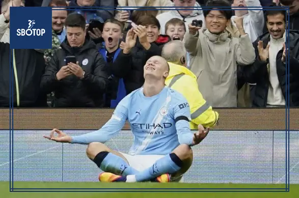 SBOTOP: Erling Haaland hóa thân thành Joker giữa Manchester, gây sốt khi đi mua tã vào lễ Halloween