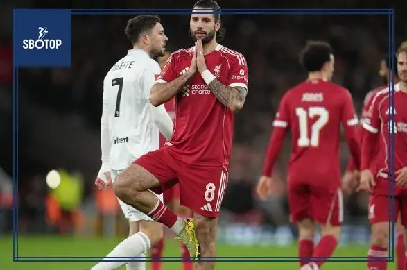 SBOTOP: Ghi siêu phẩm rồi mắc sai lầm khó tin, Szoboszlai khiến Arne Slot nổi giận ở trận Liverpool vs Barnsley