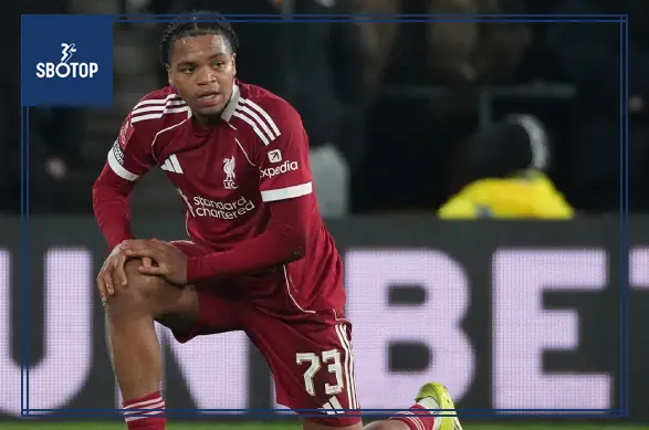 SBOTOP Thử Thách Của Arne Slot Dành Cho Rio Ngumoha_ Liệu Có Thể Vươn Tới Đẳng Cấp Như Mohamed Salah_